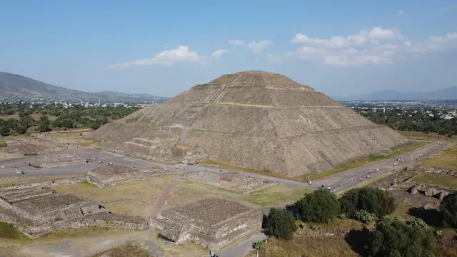 The Teotihuacán Pyramids 